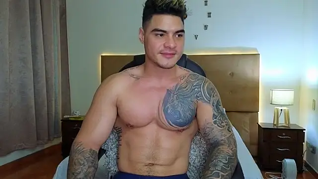 Snapshot of Steven_Velez chatting on December 2025 11:33:02 PM Steven Velez online show from December 2025 11:33:02 PM