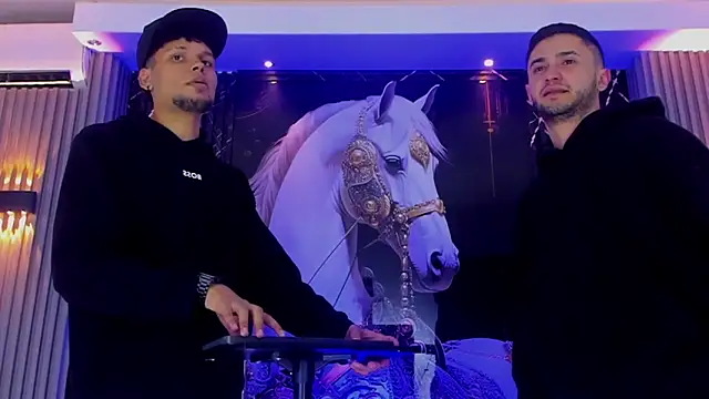 Snapshot of Dominic_Max_ chatting on September 2025 04:12:01 AM Dominic Max  online show from September 2025 04:12:01 AM