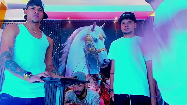 Snapshot of Dominic_Max_ chatting on September 2025 04:44:01 AM Dominic Max  online show from September 2025 04:44:01 AM