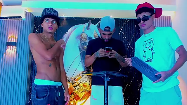 Snapshot of Dominic_Max_ chatting on September 2025 03:53:01 AM Dominic Max  online show from September 2025 03:53:01 AM