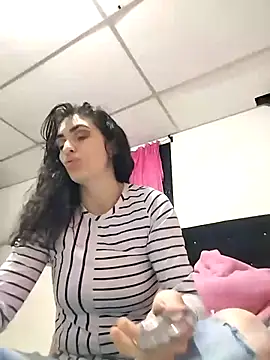 Snapshot of MeganHoffmaan chatting on November 2025 11:03:01 PM MeganHoffmaan online show from November 2025 11:03:01 PM