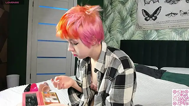 CarolineRichter online show from November 2025 02:44:02 AM