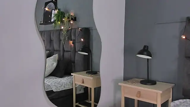 RiriiBrunette   online show from September 2025 07:37:02 PM