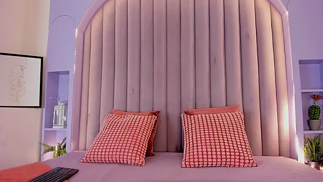 RiriiBrunette   online show from October 2025 07:47:02 PM