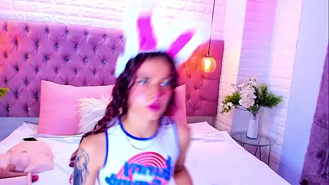 Snapshot of amber_sparkle chatting on September 2025 12:38:02 PM amber sparkle online show from September 2025 12:38:02 PM