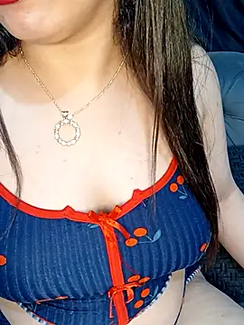 Queen-15 online show from November 2025 10:15:01 PM