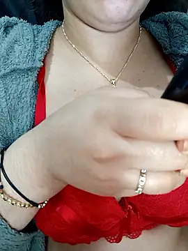 Queen-15 online show from December 2025 10:25:02 PM