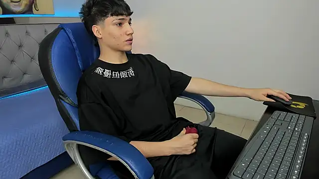 SamBlack  online show from May 2026 08:27:02 PM
