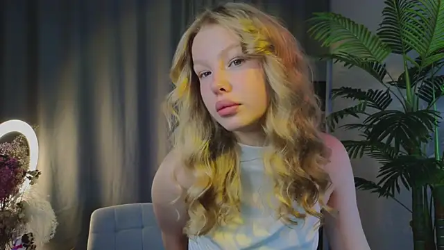 Snapshot of emilyshepar_d chatting on October 2025 01:45:01 AM emilyshepar d online show from October 2025 01:45:01 AM