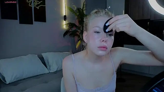 emilyshepar d online show from June 2026 02:25:05 AM