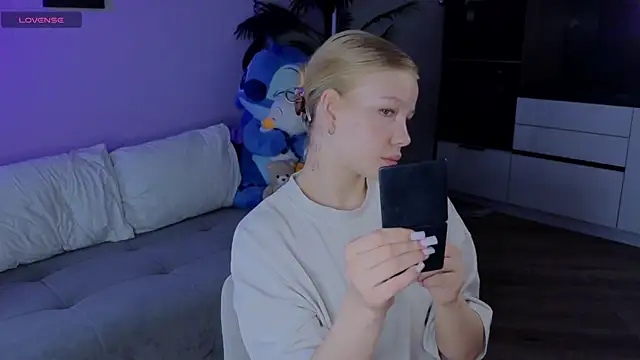 emilyshepar d online show from August 2026 02:35:01 AM