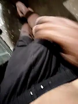 RAYI Queen 4 online show from November 2025 03:59:01 PM