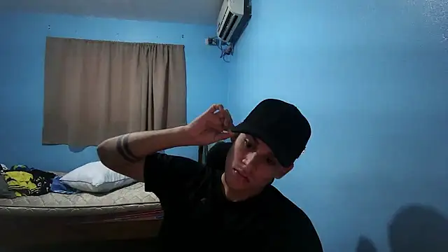 Snapshot of Jaket_lovers chatting on October 2025 06:52:01 PM Jaket lovers online show from October 2025 06:52:01 PM