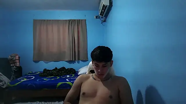 Snapshot of Jaket_lovers chatting on November 2025 09:04:01 PM Jaket lovers online show from November 2025 09:04:01 PM