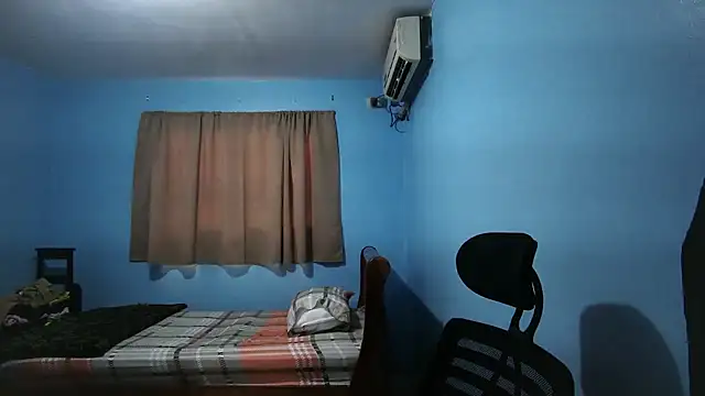 Snapshot of Jaket_lovers chatting on November 2025 07:12:01 PM Jaket lovers online show from November 2025 07:12:01 PM