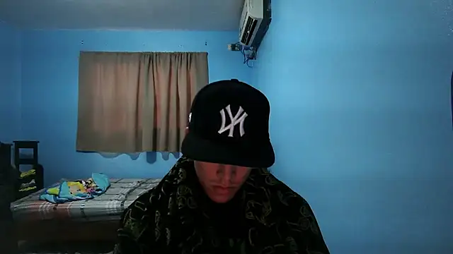 Snapshot of Jaket_lovers chatting on November 2025 06:52:02 PM Jaket lovers online show from November 2025 06:52:02 PM