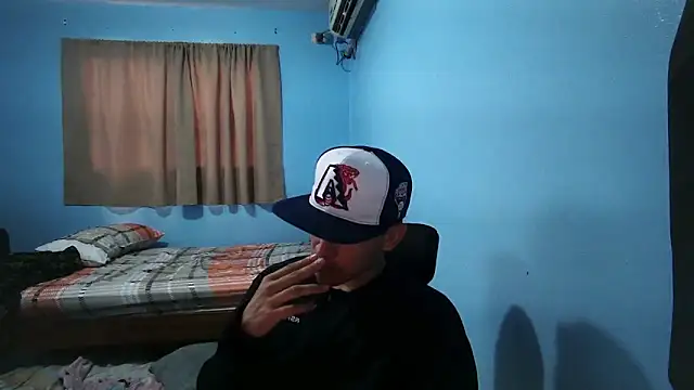 Snapshot of Jaket_lovers chatting on November 2025 05:59:01 PM Jaket lovers online show from November 2025 05:59:01 PM