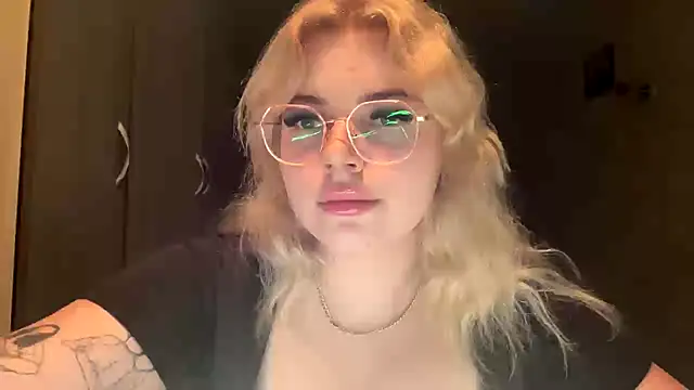 sunshinyflash online show from November 2025 05:23:01 PM