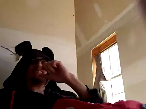 Snapshot of dandonn chatting on February 2025 04:42:02 PM dandonn online show from February 2025 04:42:02 PM