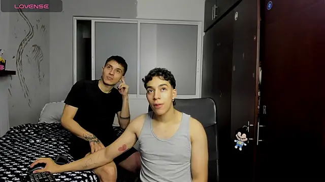 Snapshot of Noxx_starkK chatting on September 2025 12:32:02 AM Noxx starkK online show from September 2025 12:32:02 AM