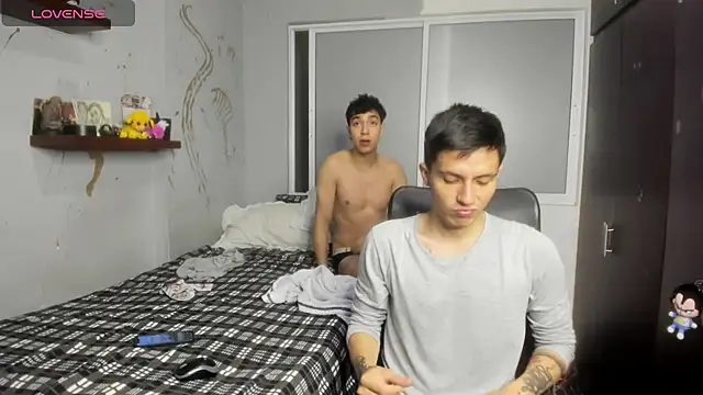 Snapshot of Noxx_starkK chatting on September 2025 02:02:02 AM Noxx starkK online show from September 2025 02:02:02 AM