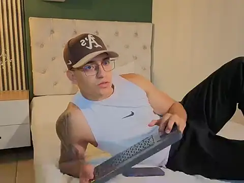 nathan gross online show from September 2025 03:53:01 AM