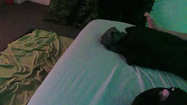 Snapshot of Wir2002Paar chatting on November 2025 09:09:02 AM Wir2002Paar online show from November 2025 09:09:02 AM