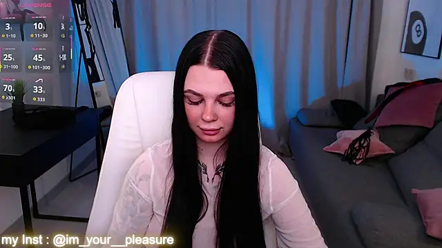 Snapshot of Michela_Fruet chatting on February 2026 01:06:02 AM Michela Fruet online show from February 2026 01:06:02 AM