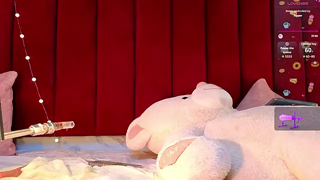 PrincePoppy online show from February 2026 02:53:01 AM