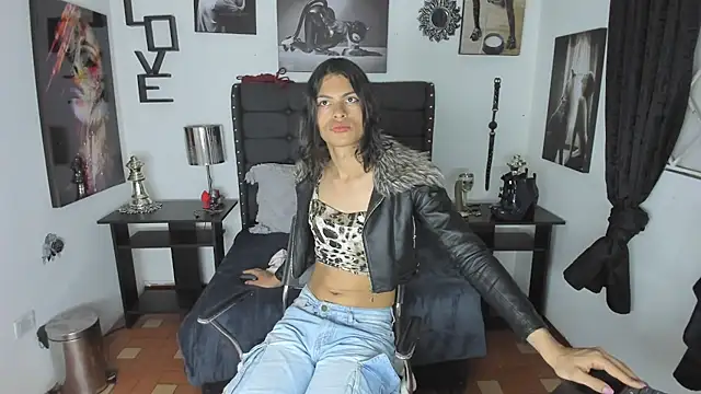 LunarisSmith online show from November 2025 10:09:02 PM