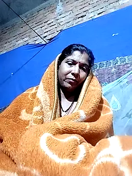 Savita992 online show from December 2025 07:54:02 PM