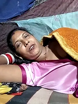 Snapshot of Savita992 chatting on January 2026 07:11:01 PM Savita992 online show from January 2026 07:11:01 PM