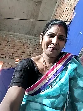 Snapshot of Savita992 chatting on February 2026 07:18:01 AM Savita992 online show from February 2026 07:18:01 AM