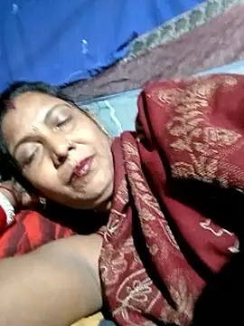 Snapshot of Savita992 chatting on February 2026 07:23:02 PM Savita992 online show from February 2026 07:23:02 PM