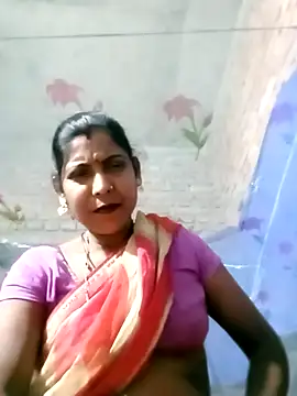 Snapshot of Savita992 chatting on February 2026 07:42:02 PM Savita992 online show from February 2026 07:42:02 PM