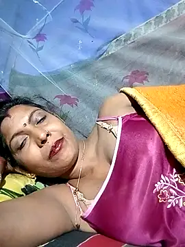 Snapshot of Savita992 chatting on February 2026 08:21:01 PM Savita992 online show from February 2026 08:21:01 PM