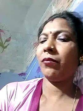 Snapshot of Savita992 chatting on March 2026 08:33:01 PM Savita992 online show from March 2026 08:33:01 PM