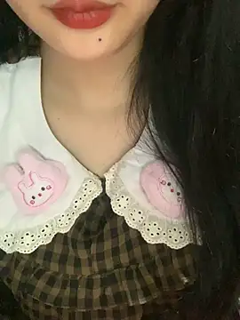 Snapshot of Linhtruong_ chatting on November 2025 12:55:01 PM Linhtruong online show from November 2025 12:55:01 PM