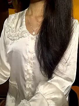 Snapshot of Nhinhi18 chatting on October 2025 04:28:01 PM Nhinhi18 online show from October 2025 04:28:01 PM