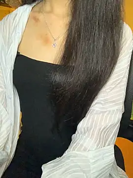 Snapshot of Nhinhi18 chatting on October 2025 03:23:02 PM Nhinhi18 online show from October 2025 03:23:02 PM