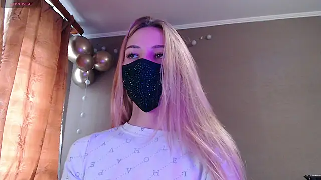 Iris lave online show from November 2025 01:21:02 PM