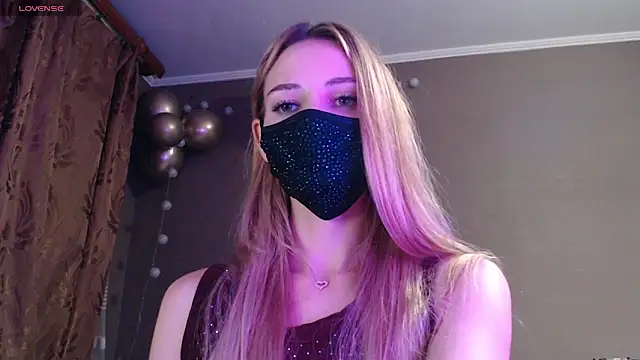 Iris lave online show from November 2025 06:19:01 PM