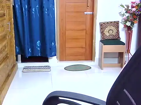 Snapshot of Obonti_2000 chatting on September 2025 12:51:02 PM Obonti 2000 online show from September 2025 12:51:02 PM