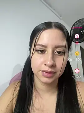 lucy grey25 online show from May 2026 11:10:01 PM