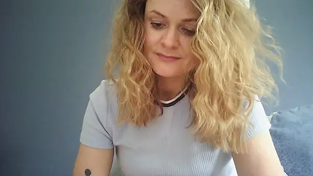 Snapshot of Ginger-bb chatting on June 2026 02:04:01 PM Ginger-bb online show from June 2026 02:04:01 PM