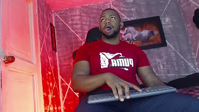 Snapshot of big_blackmen19 chatting on October 2025 01:08:01 PM big blackmen19 online show from October 2025 01:08:01 PM