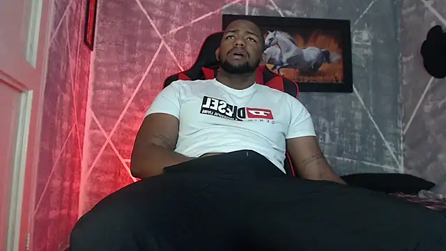 Snapshot of big_blackmen19 chatting on October 2025 01:07:01 PM big blackmen19 online show from October 2025 01:07:01 PM