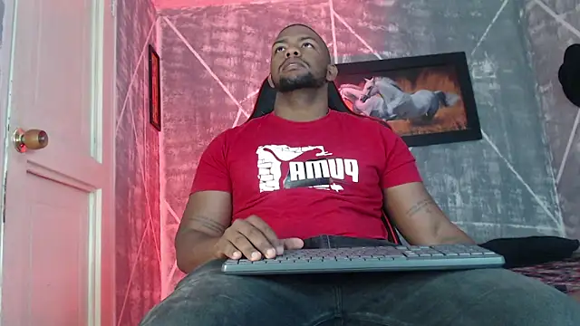 Snapshot of big_blackmen19 chatting on October 2025 02:32:02 PM big blackmen19 online show from October 2025 02:32:02 PM