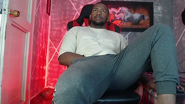 Snapshot of big_blackmen19 chatting on October 2025 05:04:02 PM big blackmen19 online show from October 2025 05:04:02 PM