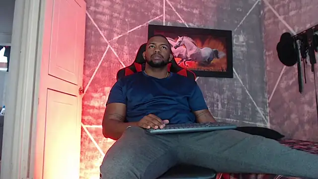 Snapshot of big_blackmen19 chatting on November 2025 05:39:02 PM big blackmen19 online show from November 2025 05:39:02 PM